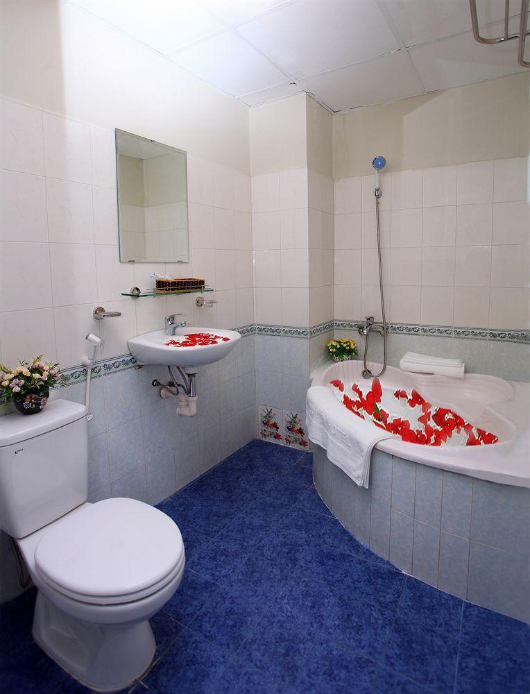 נה טראנג Pho Bien Hotel מראה חיצוני תמונה