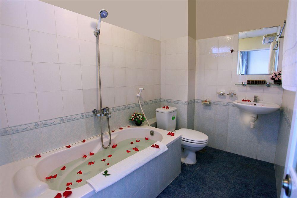 נה טראנג Pho Bien Hotel מראה חיצוני תמונה