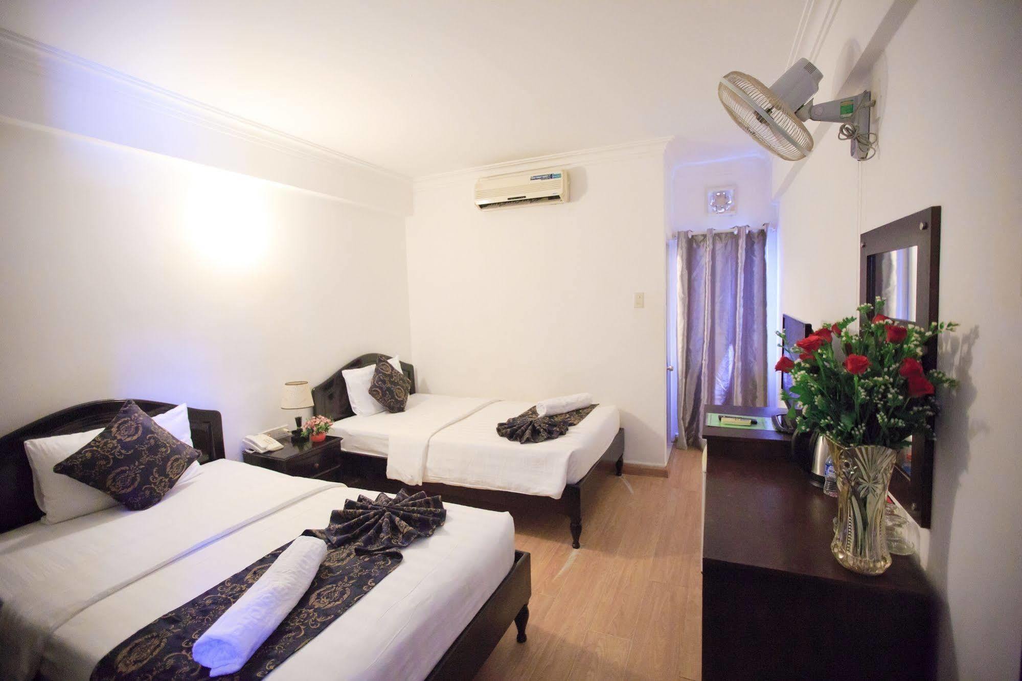 נה טראנג Pho Bien Hotel מראה חיצוני תמונה