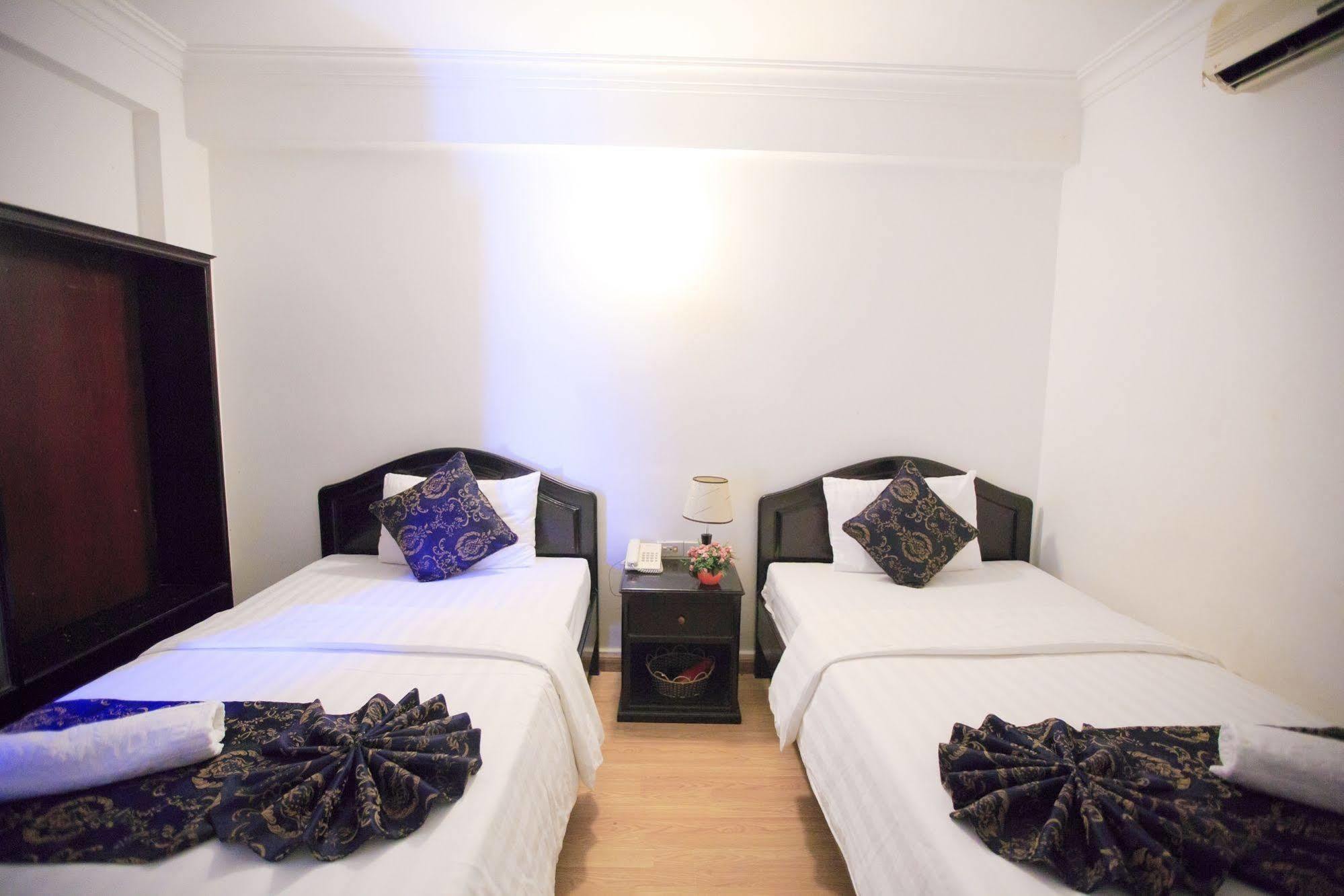 נה טראנג Pho Bien Hotel מראה חיצוני תמונה