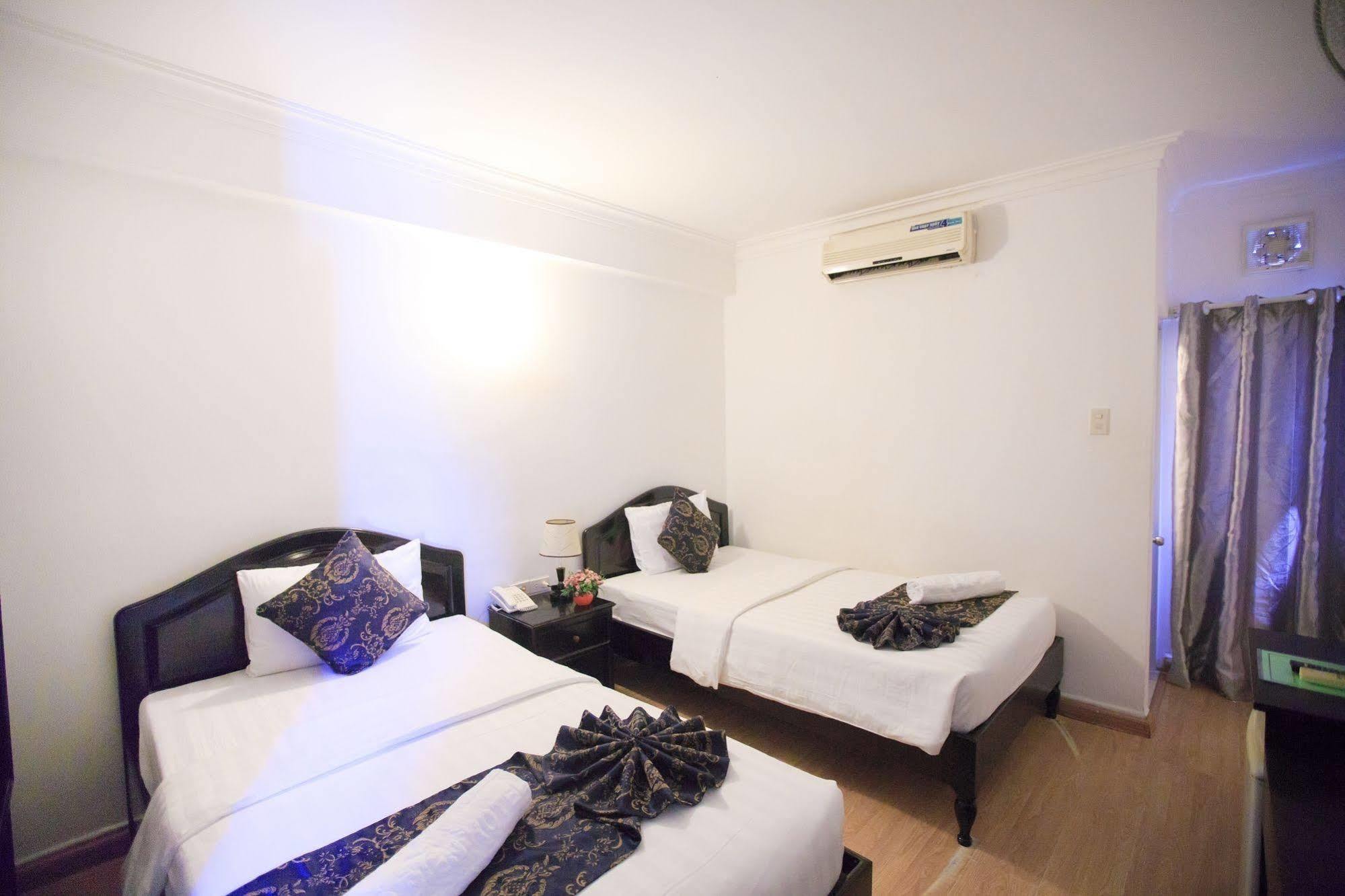 נה טראנג Pho Bien Hotel מראה חיצוני תמונה
