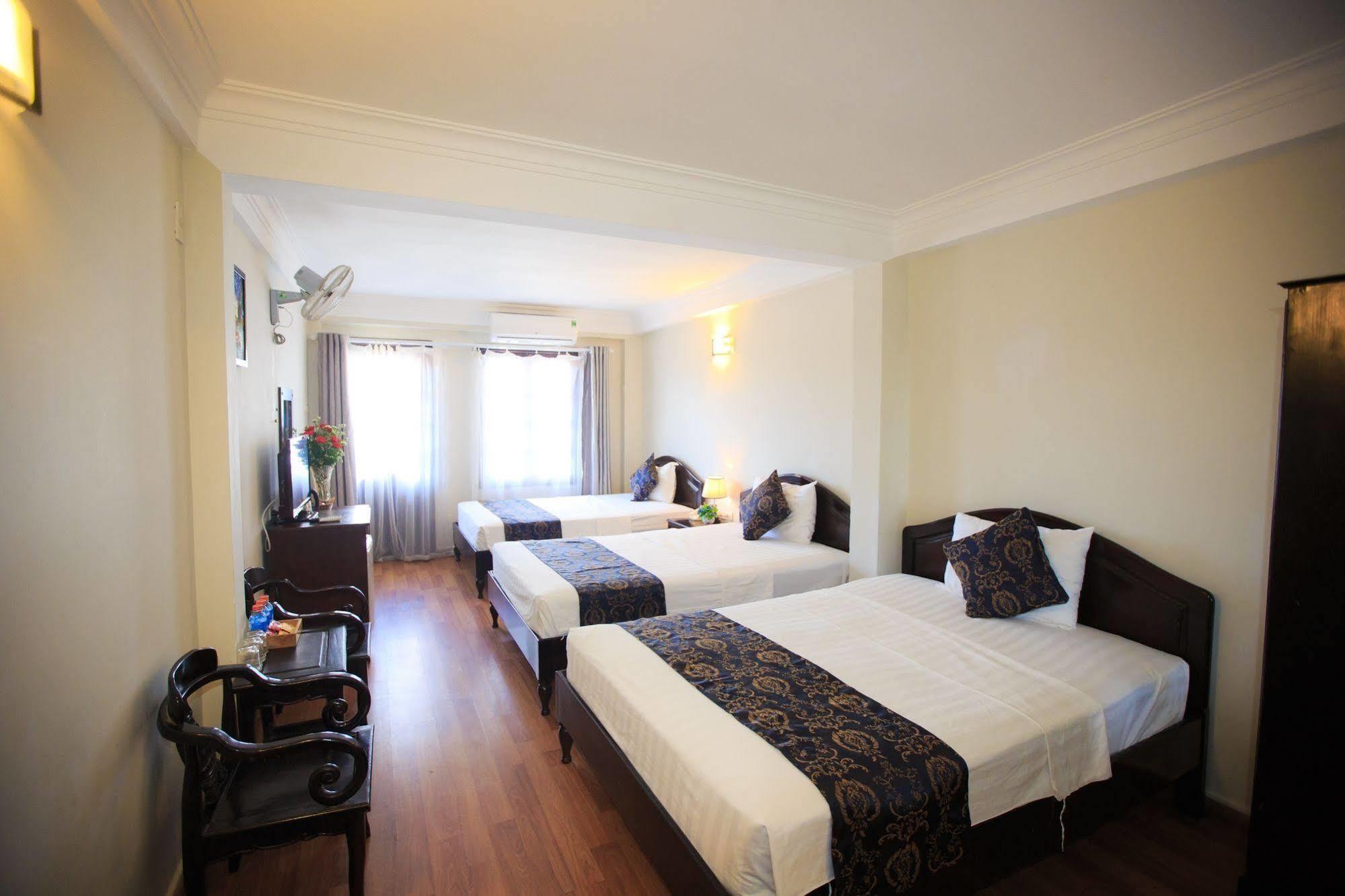 נה טראנג Pho Bien Hotel מראה חיצוני תמונה