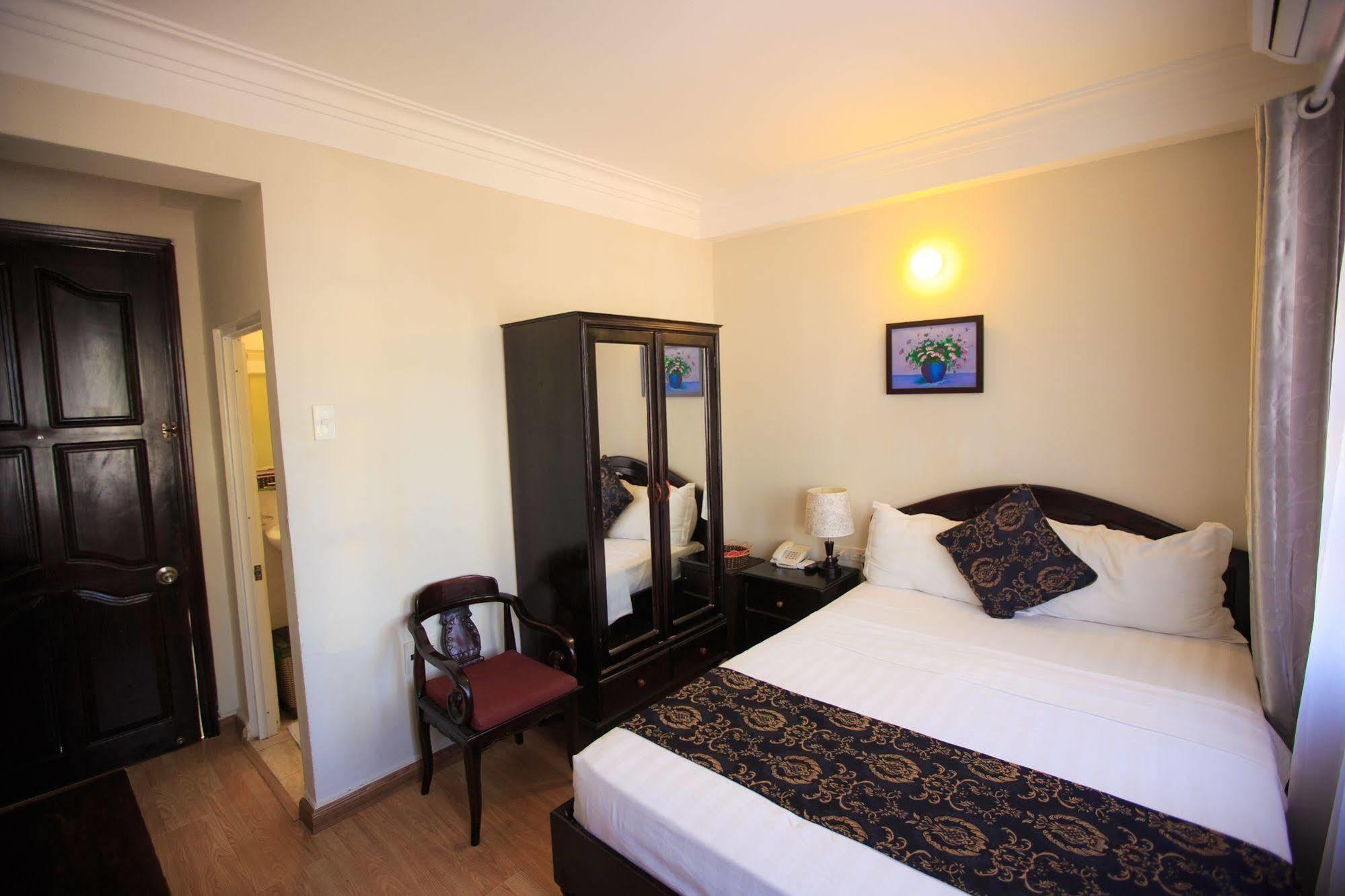 נה טראנג Pho Bien Hotel מראה חיצוני תמונה